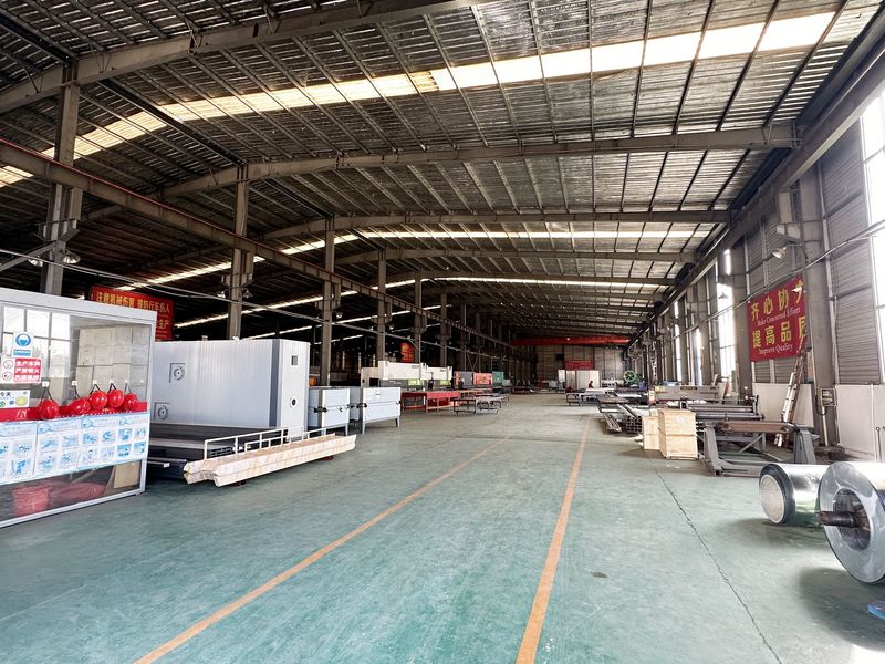 Zhejiang Huier Coating Environmental Protection Equipment Co., Ltd productielijn van de fabrikant