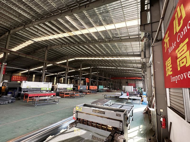Zhejiang Huier Coating Environmental Protection Equipment Co., Ltd productielijn van de fabrikant