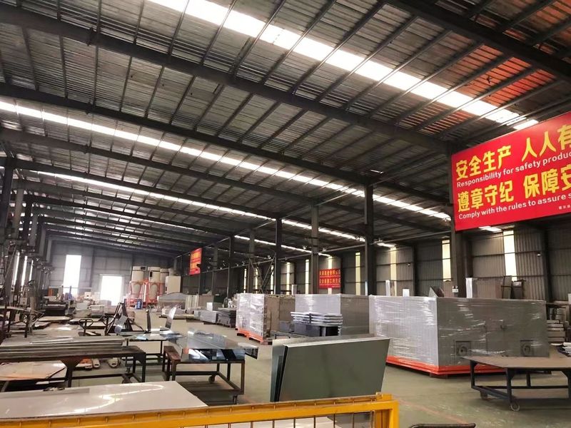 Zhejiang Huier Coating Environmental Protection Equipment Co., Ltd productielijn van de fabrikant