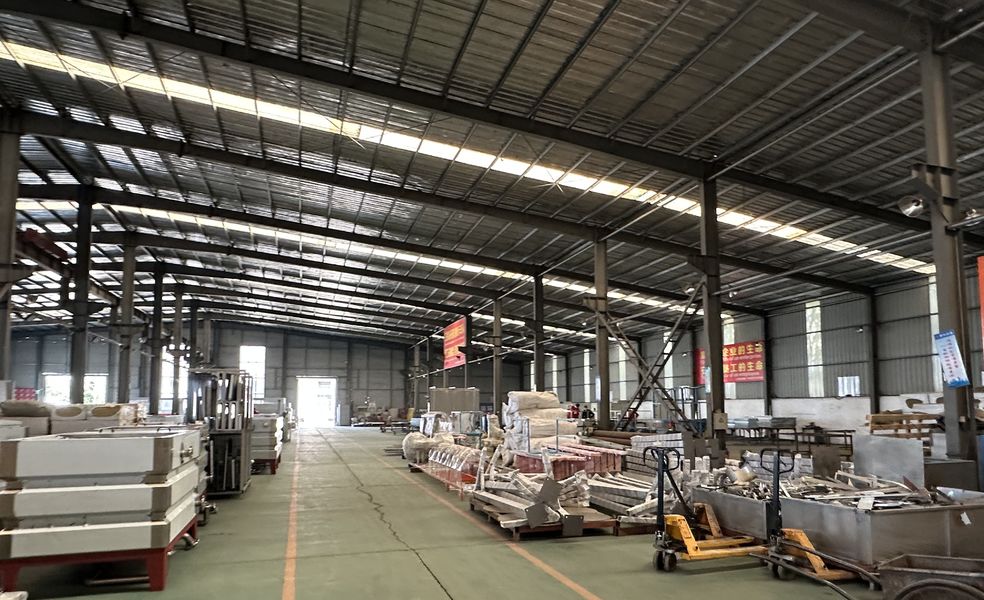 Zhejiang Huier Coating Environmental Protection Equipment Co., Ltd productielijn van de fabrikant