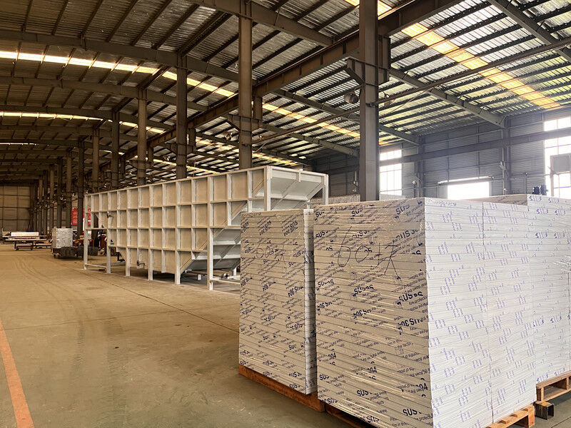 Zhejiang Huier Coating Environmental Protection Equipment Co., Ltd productielijn van de fabrikant